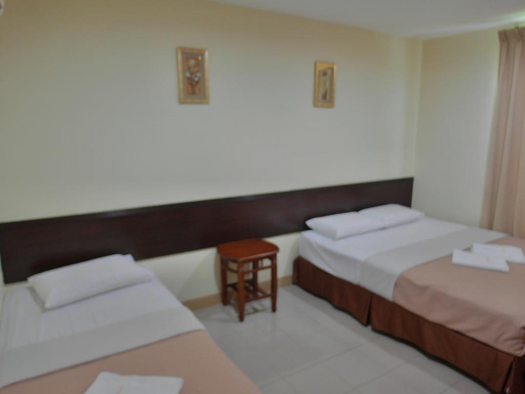 Sunnie Hotel Τζόχορ Μπάχρου Δωμάτιο φωτογραφία