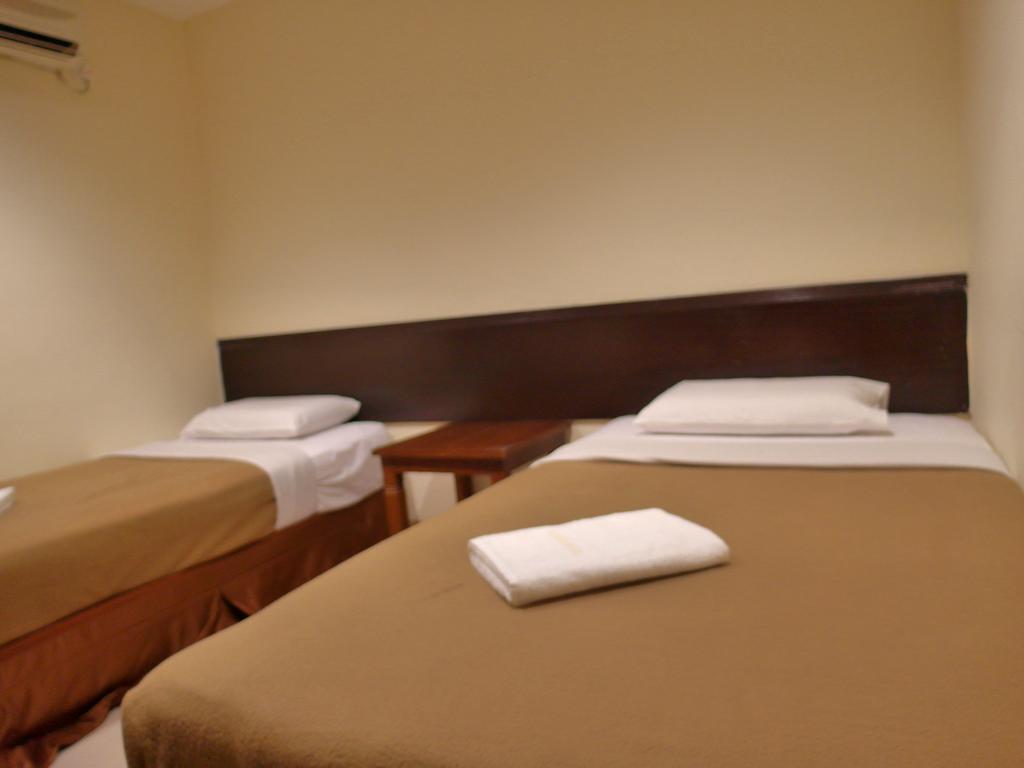 Sunnie Hotel Τζόχορ Μπάχρου Δωμάτιο φωτογραφία